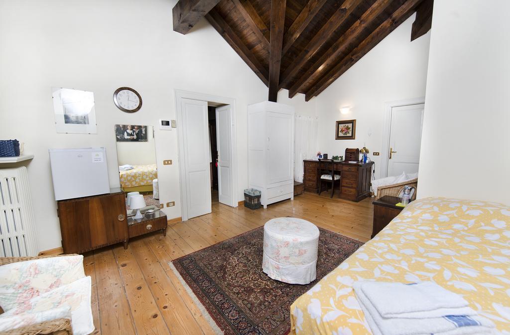 Villa Pinetina B&B Lasnigo Ngoại thất bức ảnh